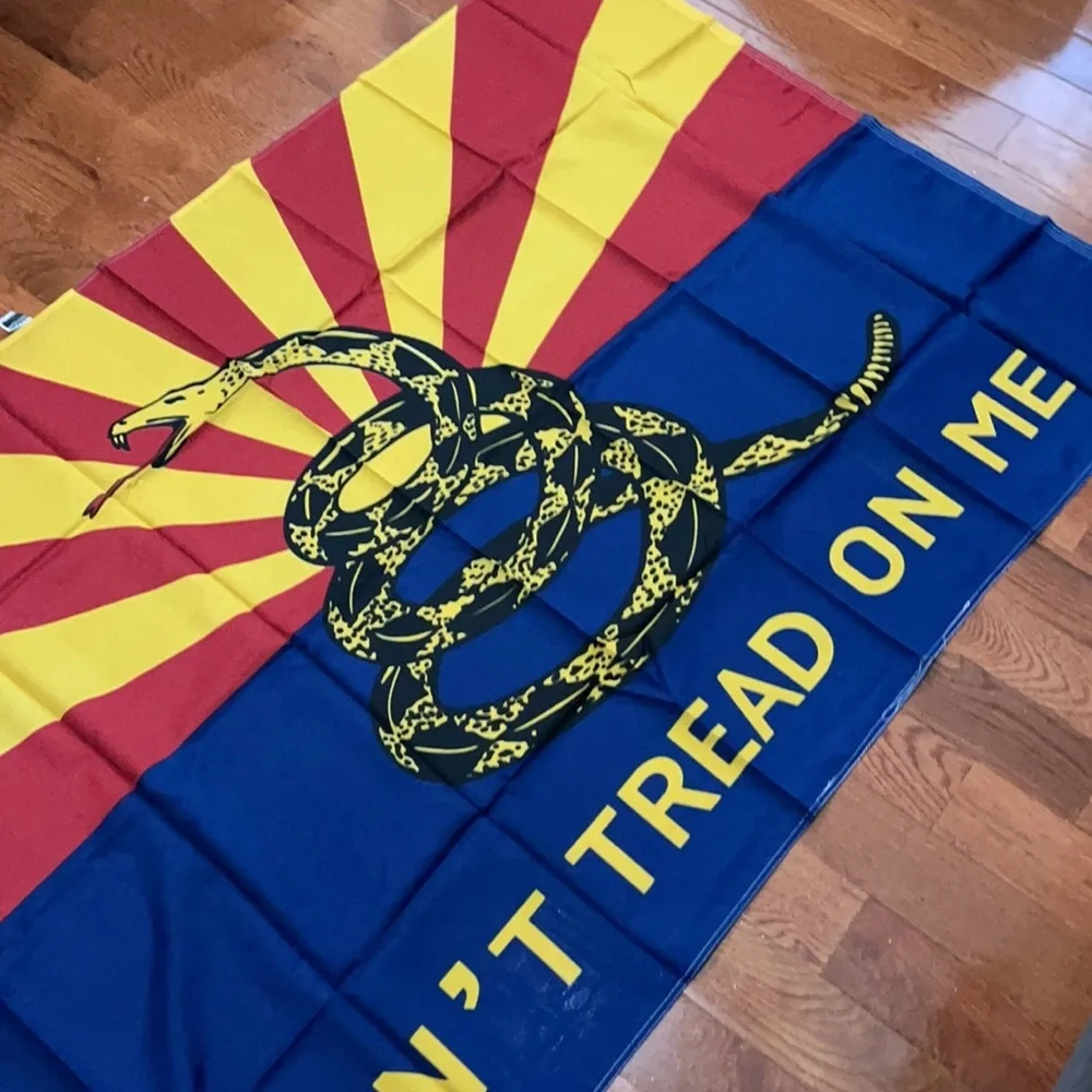 New Don’t Tread on Me flag